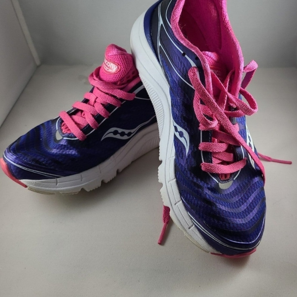 Saucony shoes